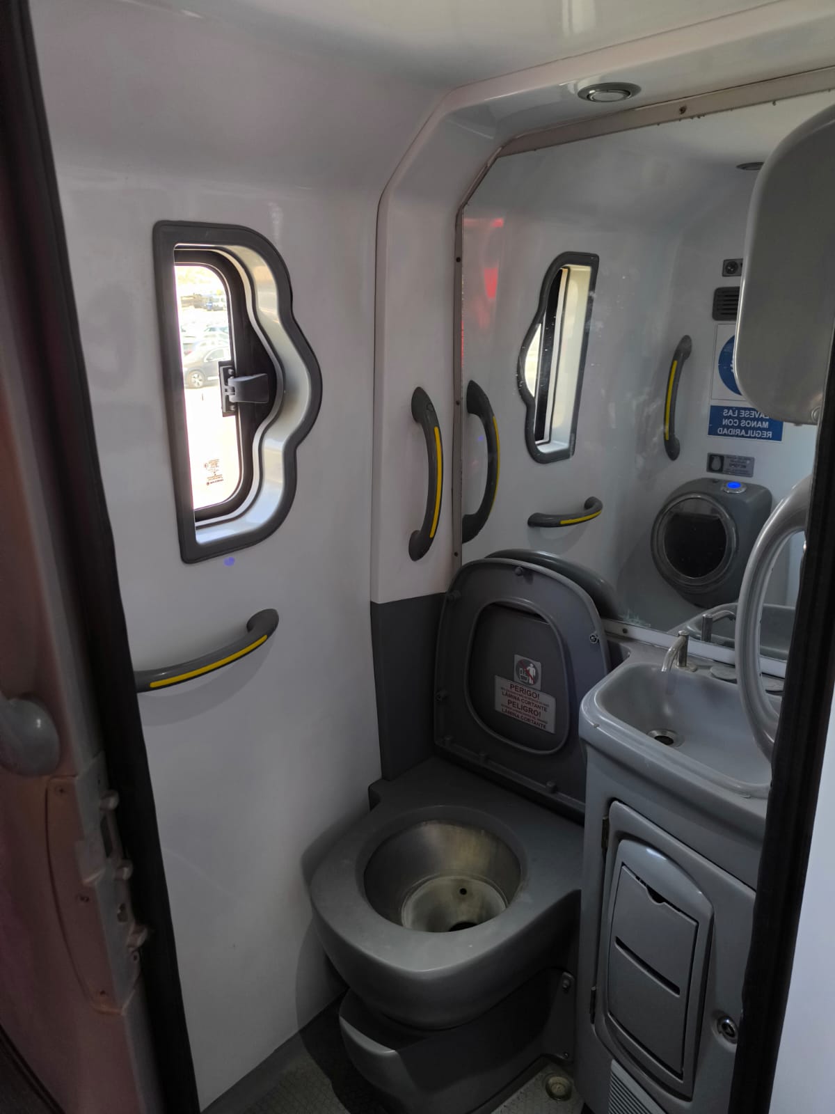 Liquidación de Buses//Mercedes Benz//Volvo y Scania 