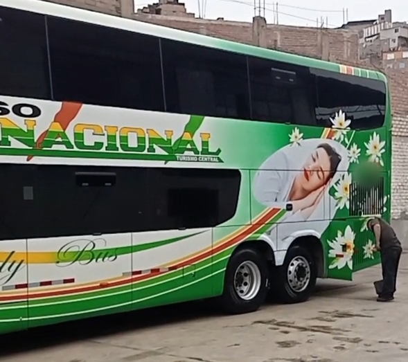 Liquidación de Buses//Mercedes Benz//Volvo y Scania 